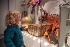Young-visitor-enjoying-the-new-Discover-Bucks-Galleries-scaled